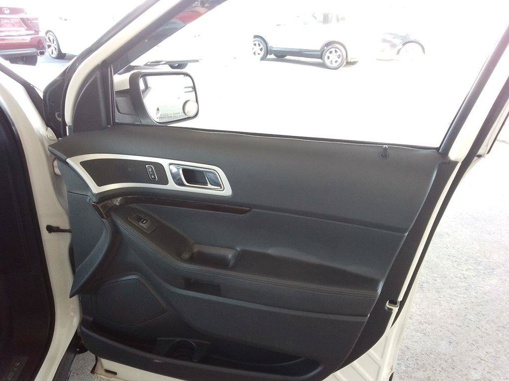 Used 2015 Ford Explorer Limited w/ Equipment Group 302A FWD image 27