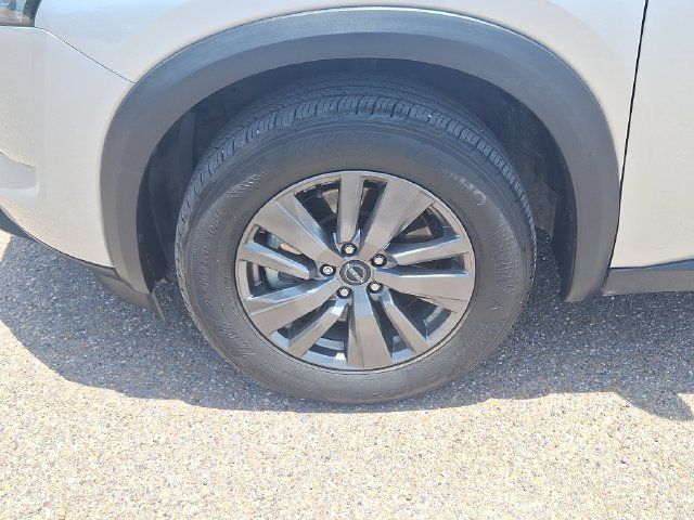 Certified 2025 Nissan Pathfinder SV FWD image 23