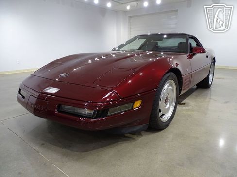 Used 1993 Chevrolet Corvette Coupe image 4