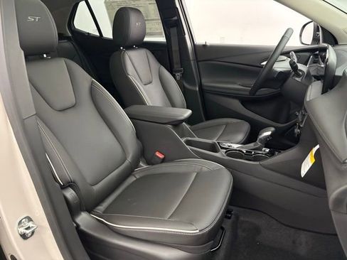 New 2026 Buick Encore GX Sport Touring w/ Studio Series image 33