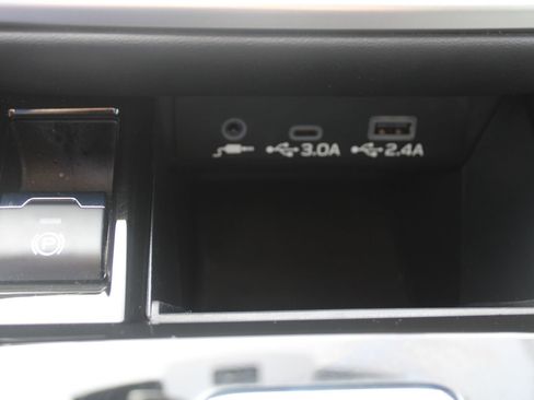 Used 2024 Subaru Outback Limited image 41