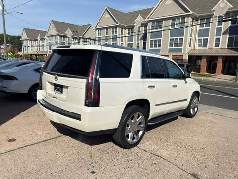 Used 2015 Cadillac Escalade Luxury image 7