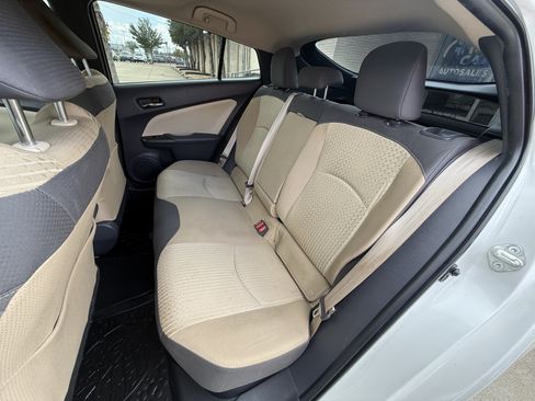 Used 2018 Toyota Prius Three w/ Advanced Technology Package FWD image 10