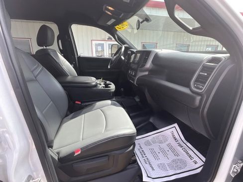 Used 2024 RAM 3500 Tradesman w/ Chrome Appearance Group AWD/4WD image 10