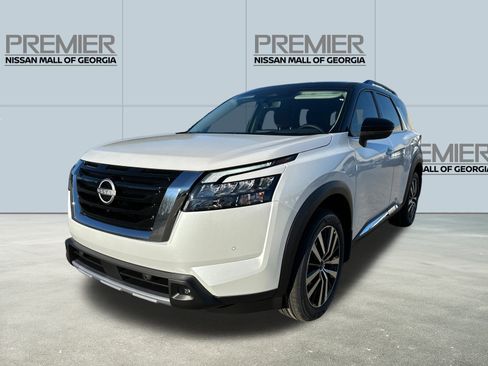 New 2025 Nissan Pathfinder Platinum image 1