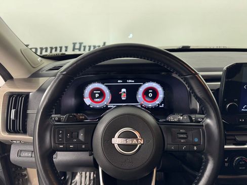 Used 2023 Nissan Pathfinder Platinum w/ Cargo Package image 23