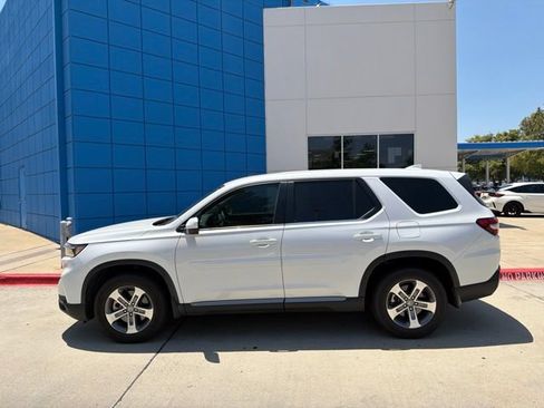 Used 2023 Honda Pilot EX-L image 10