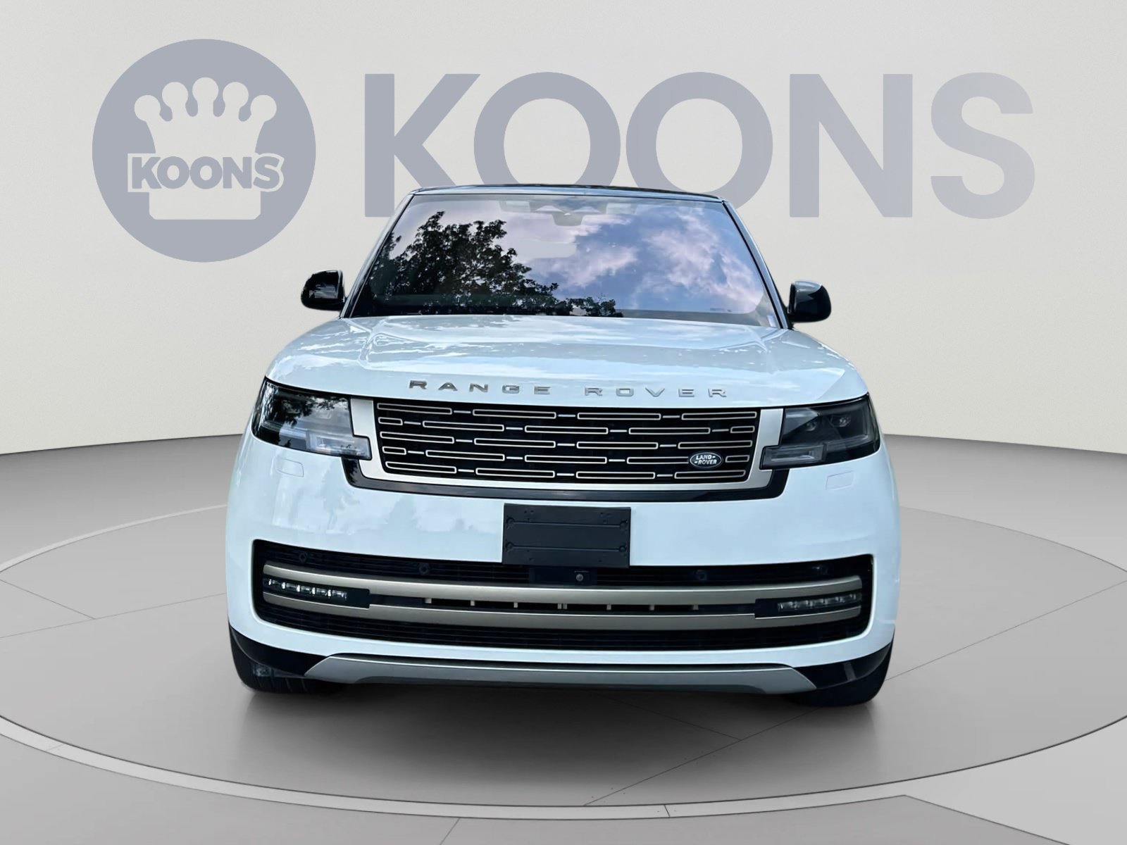 Used 2023 Land Rover Range Rover SE AWD/4WD image 2
