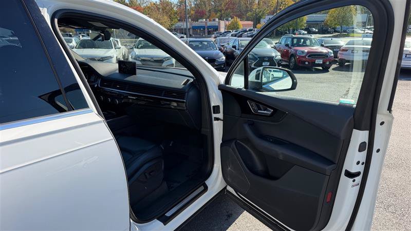 Used 2019 Audi Q7 3.0T Premium w/ Convenience Package AWD/4WD image 34