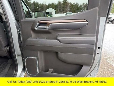 Used 2025 Chevrolet Silverado 1500 LT AWD/4WD image 38