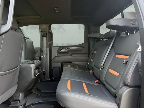 Used 2025 GMC Sierra 1500 AT4 w/ AT4 Premium Package AWD/4WD image 30
