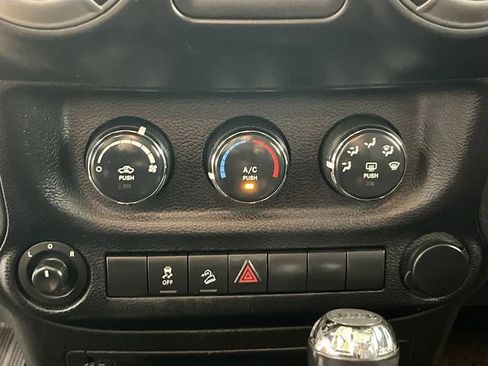 Used 2013 Jeep Wrangler Unlimited Sport AWD/4WD image 15
