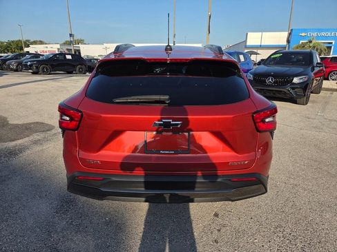 Used 2024 Chevrolet Trax ACTIV w/ Sunroof Package FWD image 13