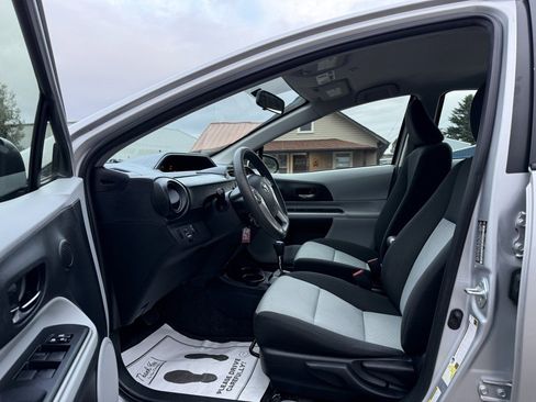 Used 2014 Toyota Prius C Two image 10