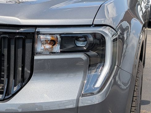 New 2026 Ford Maverick Lobo AWD/4WD image 11