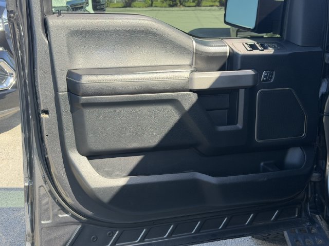 Used 2017 Ford F150 Raptor w/ Equipment Group 802A Luxury AWD/4WD image 33