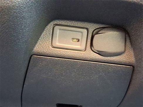 Used 2025 Mercedes-Benz Sprinter 2500 image 25