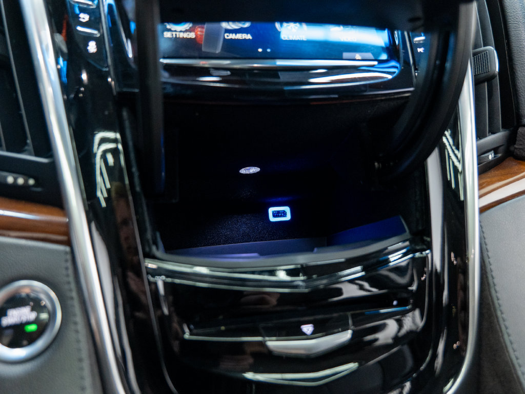 Used 2019 Cadillac Escalade Luxury AWD/4WD image 47