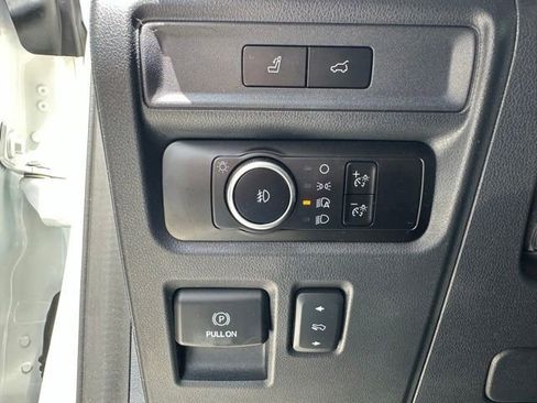 Used 2023 Ford Expedition XLT RWD image 23
