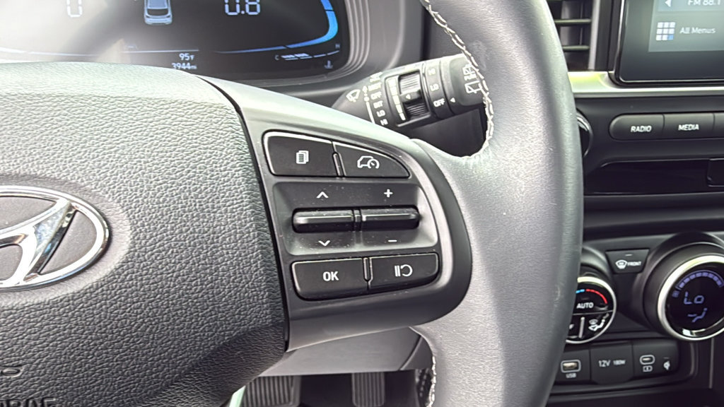 Used 2026 Hyundai Venue SEL FWD image 22