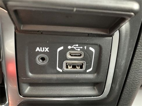 Used 2023 Jeep Wrangler Unlimited Rubicon 4xe image 27