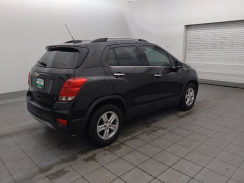 Used 2020 Chevrolet Trax LT w/ LT Convenience Package FWD image 10