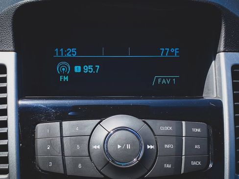 Used 2014 Chevrolet Cruze LT FWD image 3