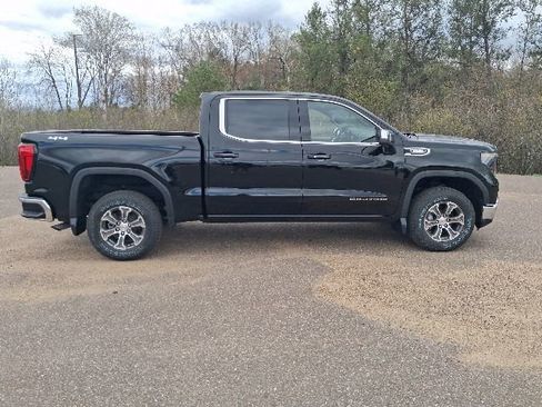 New 2026 GMC Sierra 1500 SLE w/ Preferred Package AWD/4WD image 9