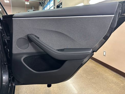 Used 2025 Tesla Model 3 Long Range RWD image 30