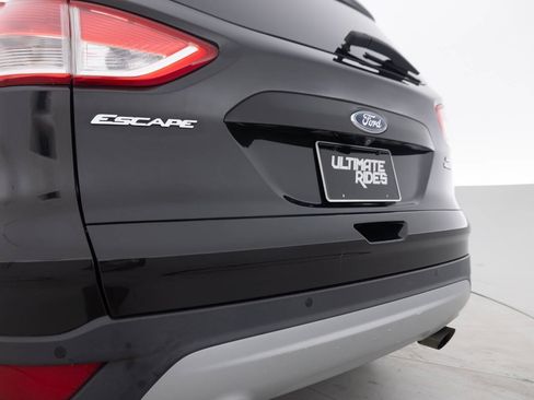 Used 2015 Ford Escape SE w/ Equipment Group 201A AWD/4WD image 16