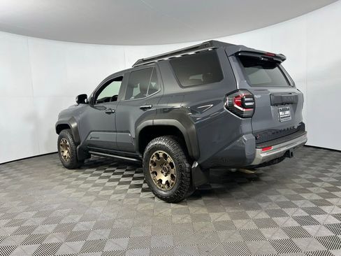 Used 2025 Toyota 4Runner Trailhunter image 9