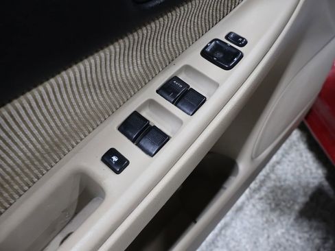 Used 2005 MAZDA MAZDA6 i w/ Convenience Pkg image 13