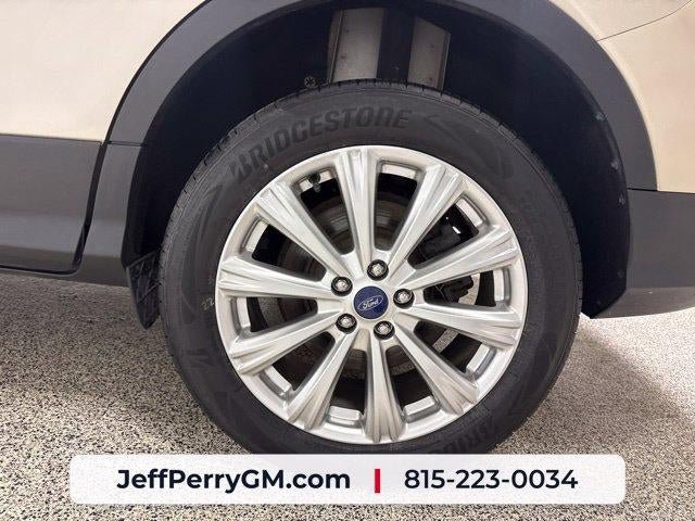 Used 2017 Ford Escape Titanium FWD image 34