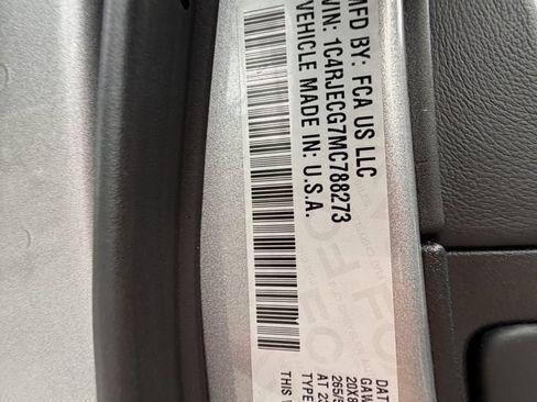 Used 2021 Jeep Grand Cherokee High Altitude RWD image 33
