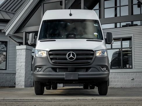 Used 2026 Mercedes-Benz Sprinter 3500 image 5