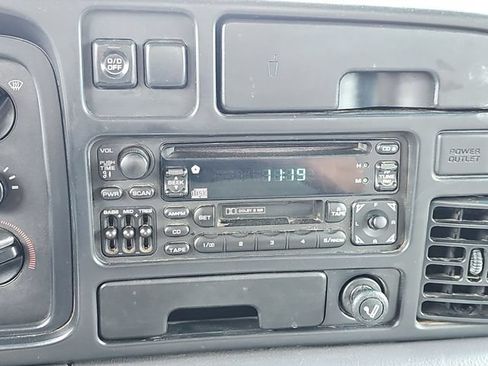Used 1997 Dodge Ram 2500 Truck 4x4 Club Cab image 12