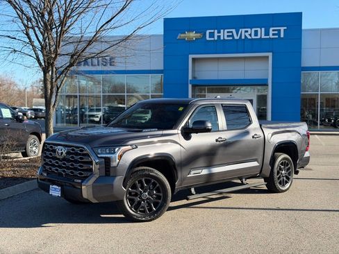 Used 2024 Toyota Tundra Platinum image 9