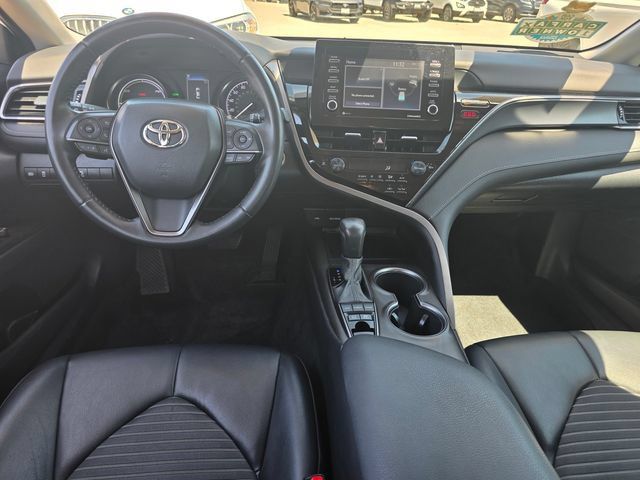 Used 2022 Toyota Camry SE FWD image 10