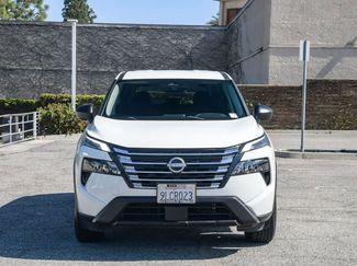 Used 2024 Nissan Rogue S video 2