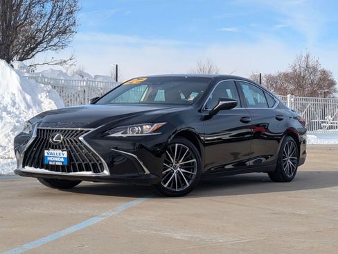 Used 2022 Lexus ES 350 w/ Premium Package image 2