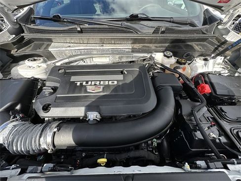 Used 2022 Cadillac XT4 Luxury w/ Cold Weather Package image 31