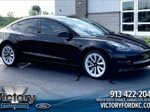 Used 2021 Tesla Model 3 Standard Range Plus RWD image 1