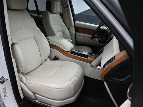 Used 2021 Land Rover Range Rover Westminster Edition image 10