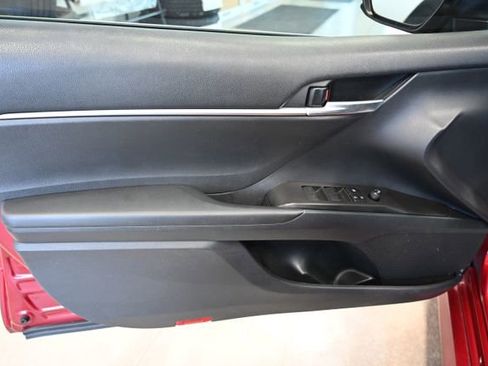 Used 2021 Toyota Camry LE image 25