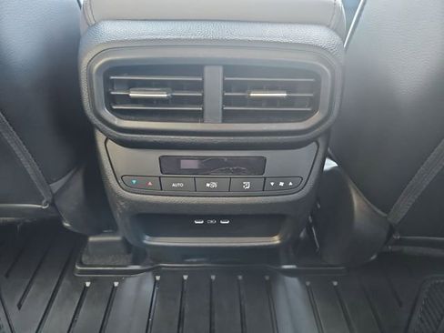 Certified 2024 Honda Pilot Touring image 17