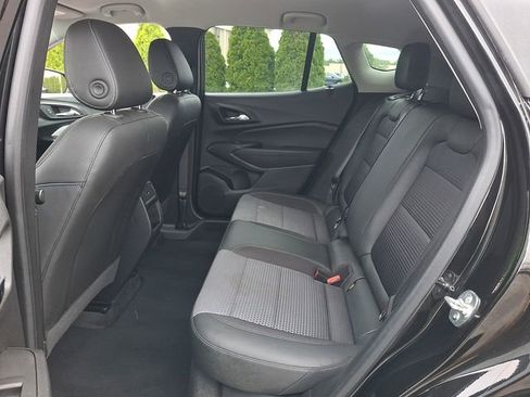 Used 2024 Chevrolet Trax LT FWD image 10