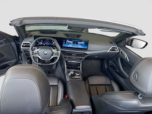 Used 2025 BMW 430i Convertible w/ Premium Package RWD image 26