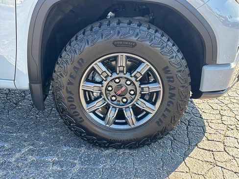 Used 2025 GMC Sierra 1500 Pro w/ Graphite Edition AWD/4WD image 10