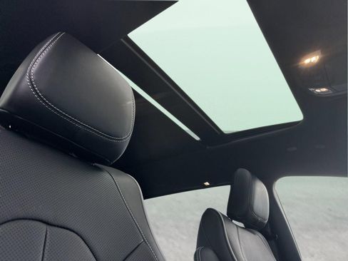 New 2026 Chrysler Pacifica Limited image 18