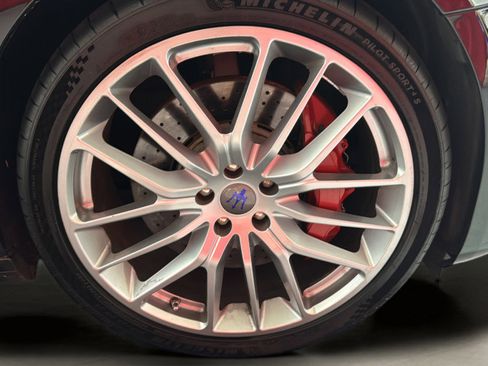 Used 2017 Maserati Quattroporte GTS GranSport RWD image 35